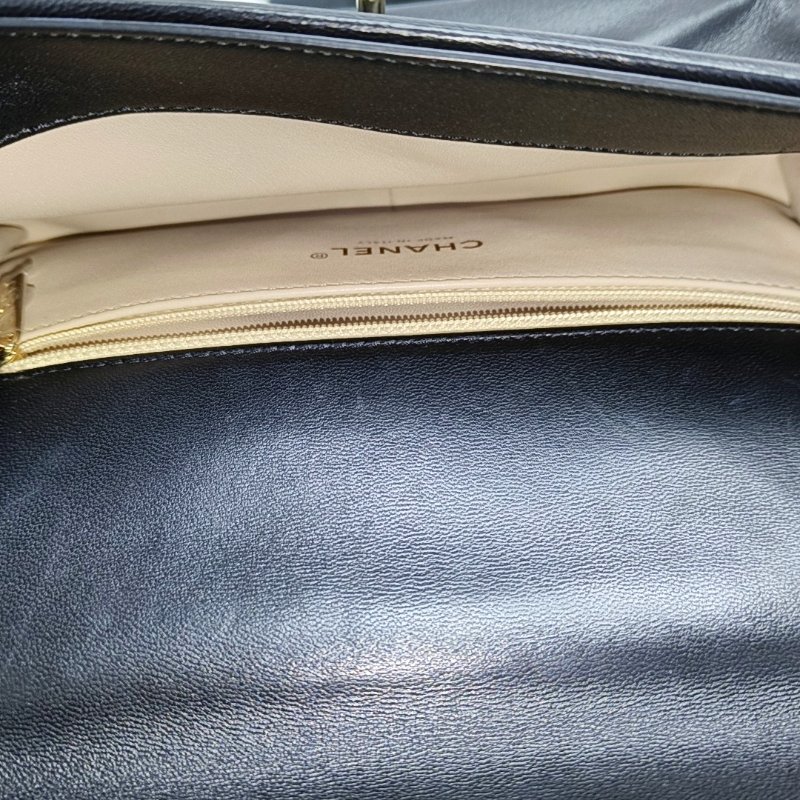 CHANEL 黑色羊皮菱格紋絎縫單肩包 金色五金 23開-6