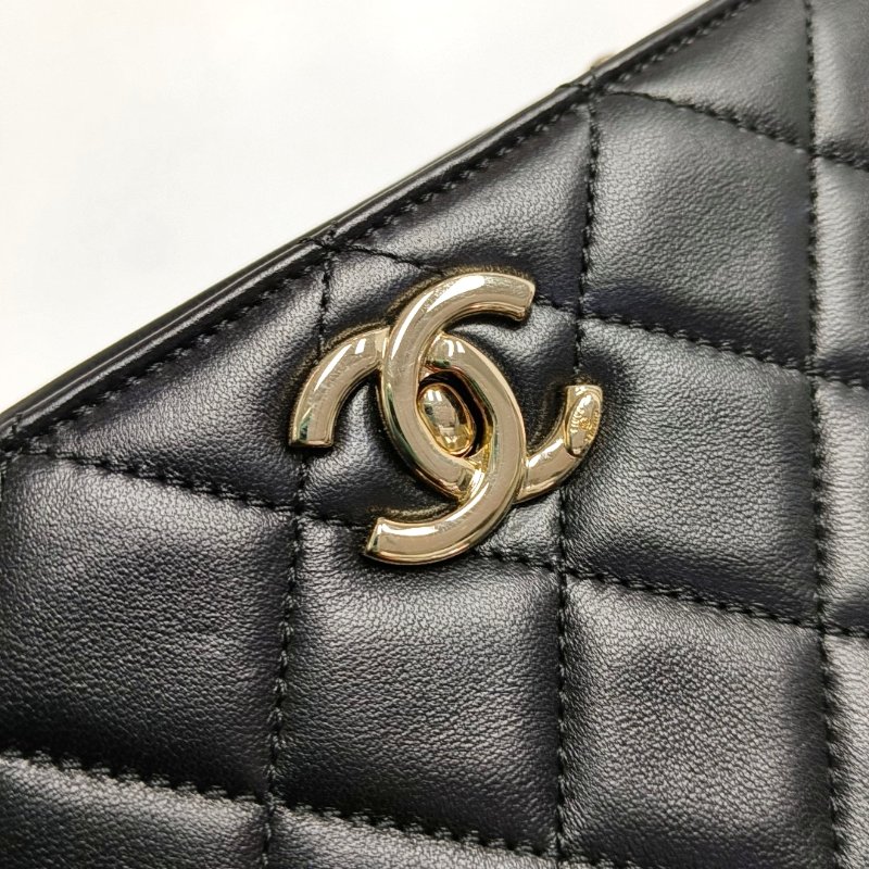 CHANEL 黑色羊皮菱格紋絎縫單肩包 金色五金 23開-9