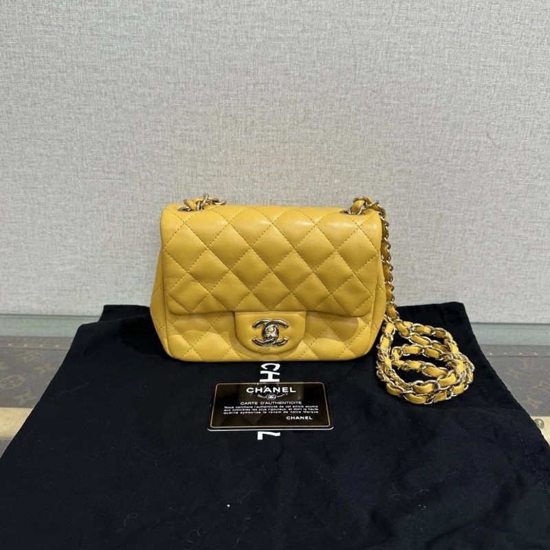 CHANEL 黃色金扣方胖子肩背斜背包 17*13*7.5 99新配件保卡塵袋-0