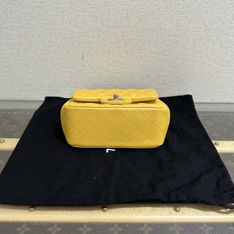 CHANEL 黃色金扣方胖子肩背斜背包 17*13*7.5 99新配件保卡塵袋-3