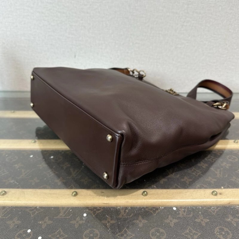 CHANEL 巧克力色金扣手提托特包 30*30*9 98新配件塵袋-2