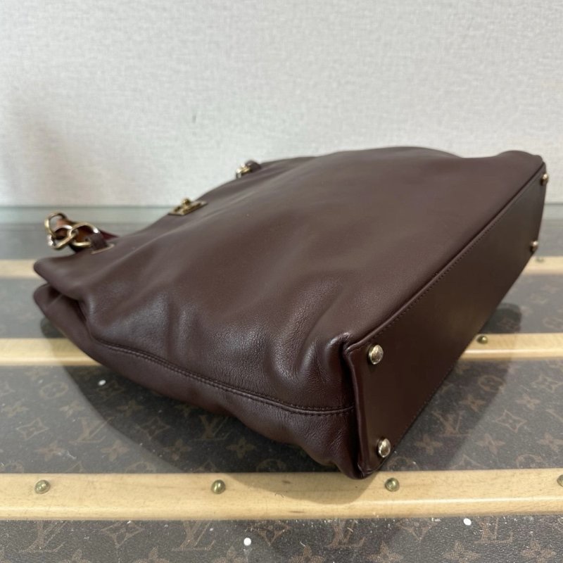 CHANEL 巧克力色金扣手提托特包 30*30*9 98新配件塵袋-4