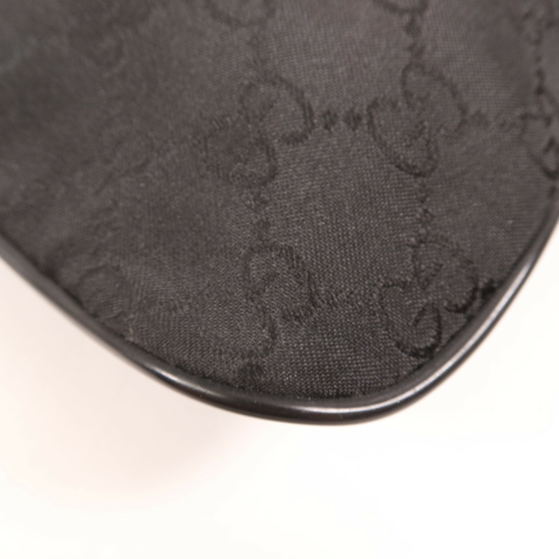 GUCCI 尼龍Shoulder Bag銀扣肩背袋-9