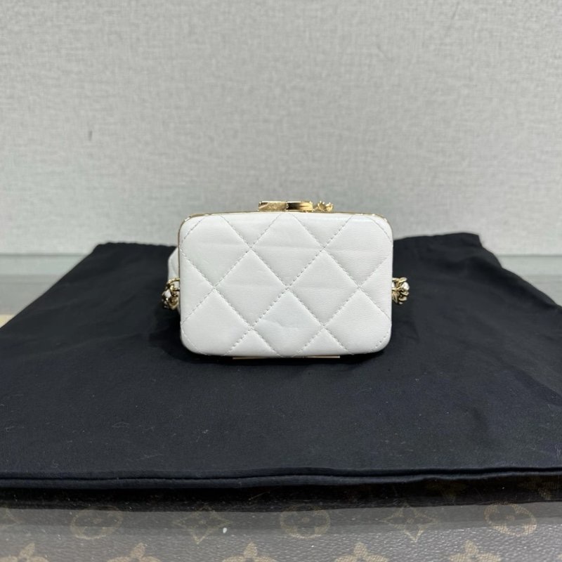 CHANEL 白金22S mini水桶斜背包 11*13*8 98新配件塵袋-2