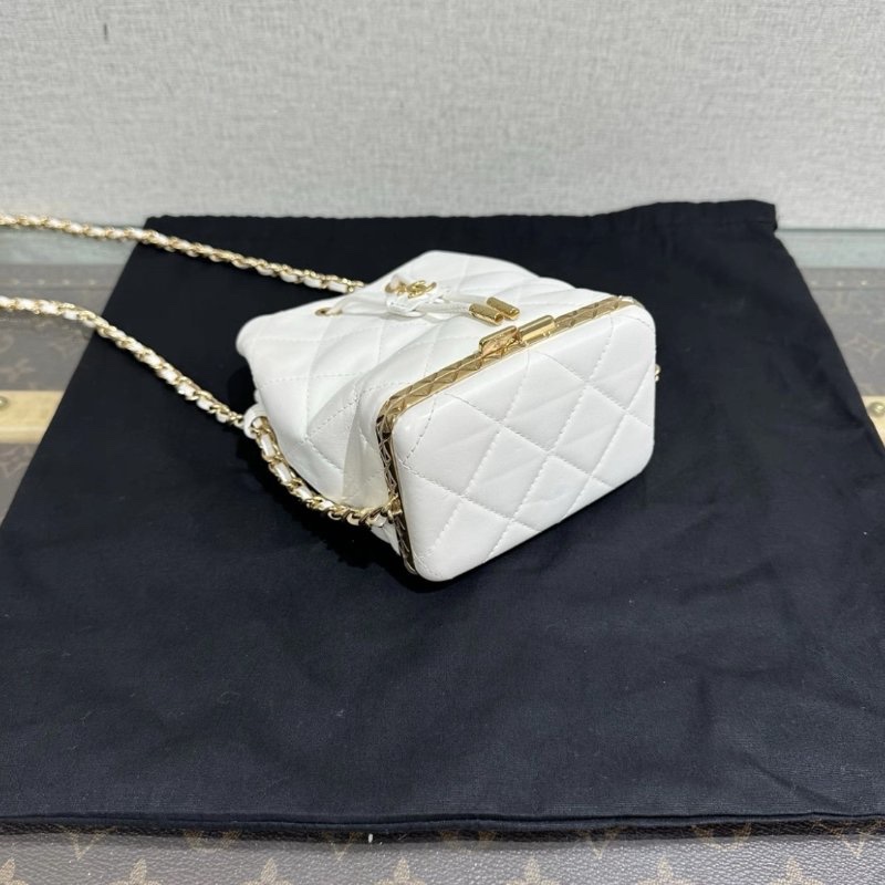 CHANEL 白金22S mini水桶斜背包 11*13*8 98新配件塵袋-3