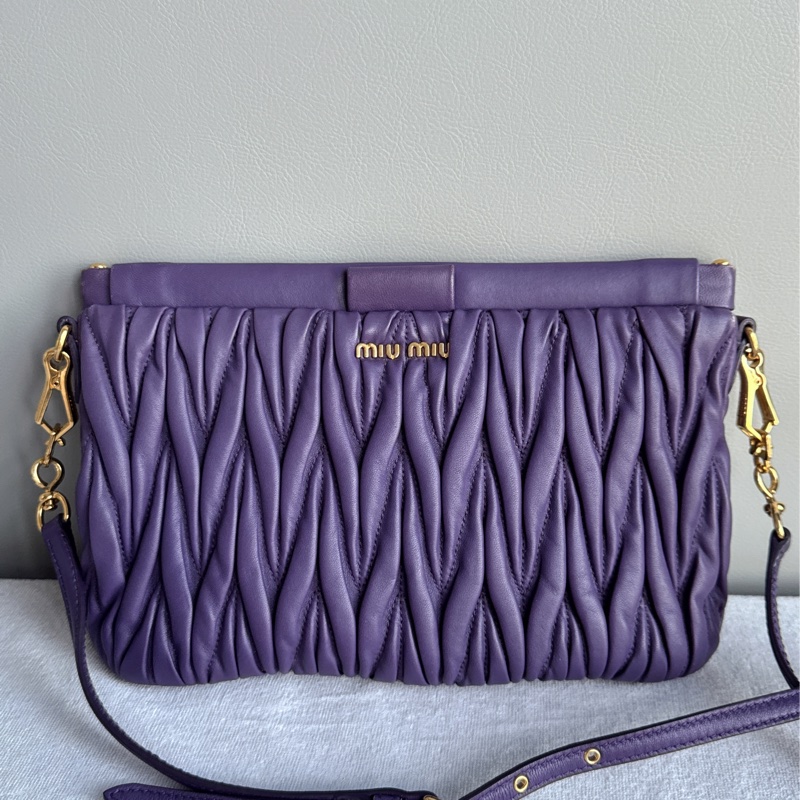 Miu Miu leather clutch /crossbody bag 手拿包/斜背包-0