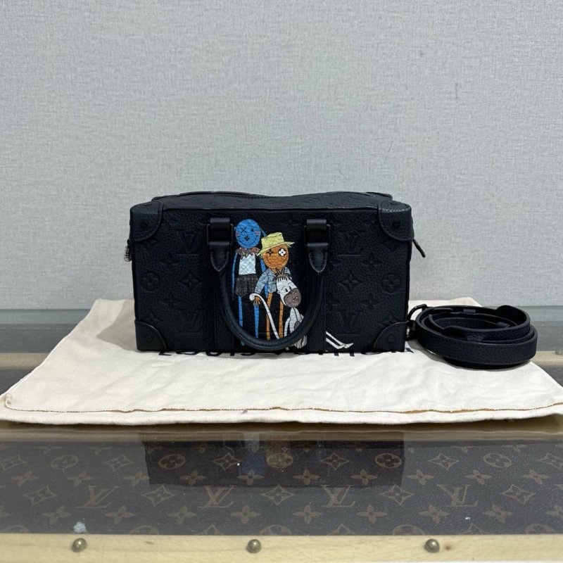 LV 秀款磨砂黑SpeedySoftTrunk稻草人盒子包 芯片款 27*15*12 98新配件塵袋-0