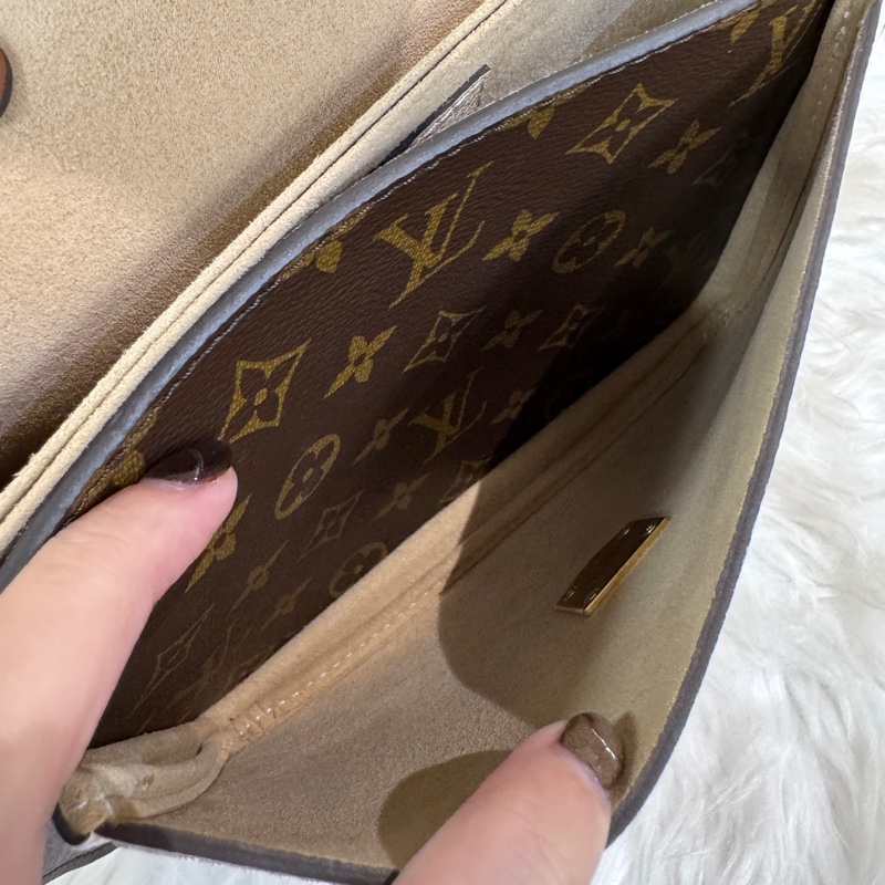 LV Vaugirard PM 老花拼米白牛皮手提斜背包 近全新-12