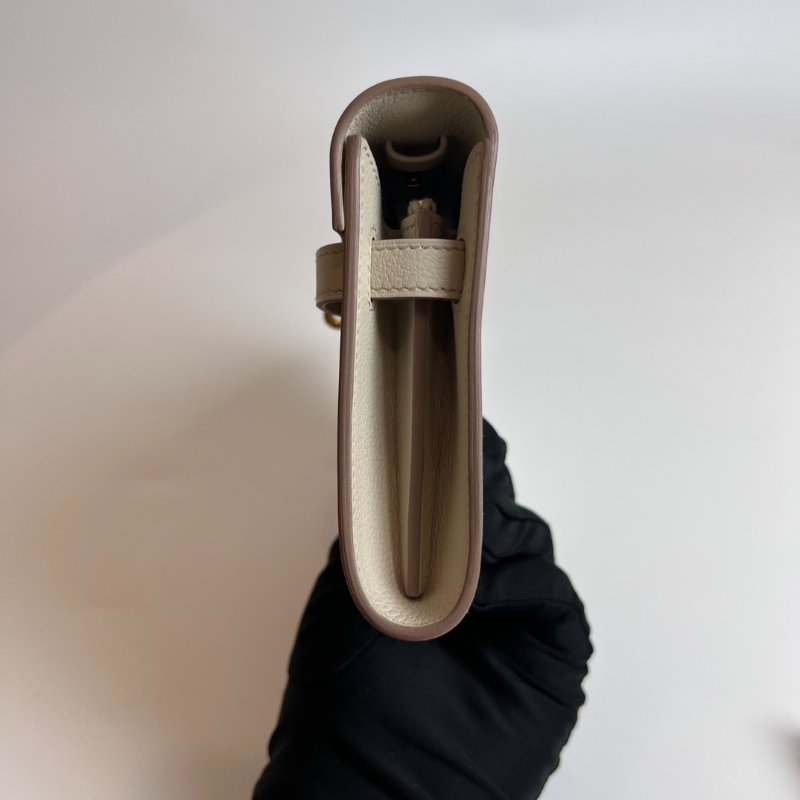 全新品HERMES W刻 冰川白KELLY TO GO肩背包-2