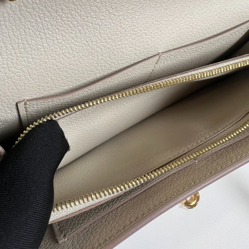 全新品HERMES W刻 冰川白KELLY TO GO肩背包-6