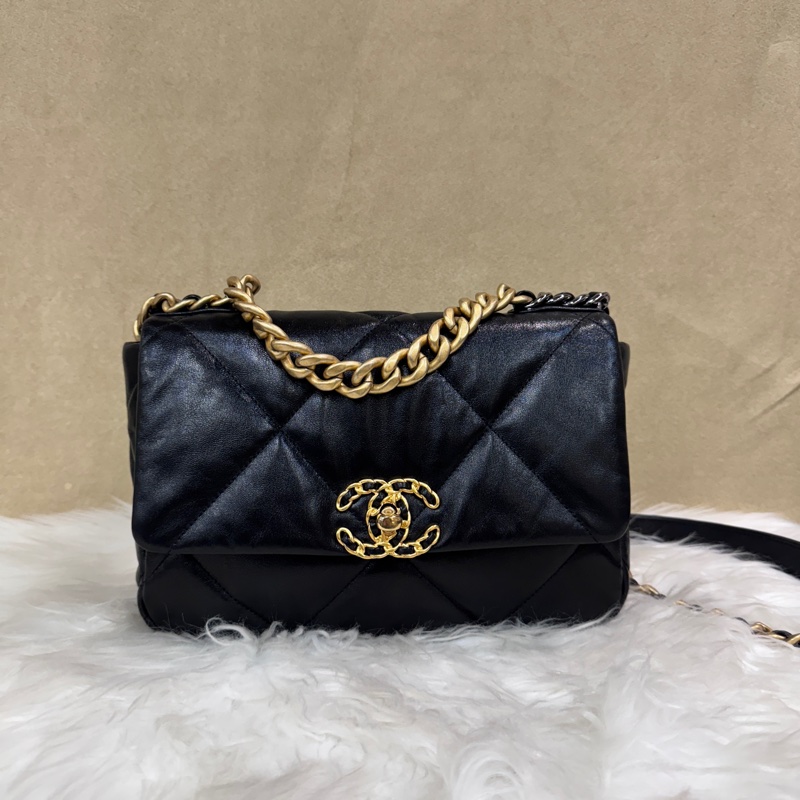 Chanel 19Bag 26 黑山羊霧金釦手提斜背包-0