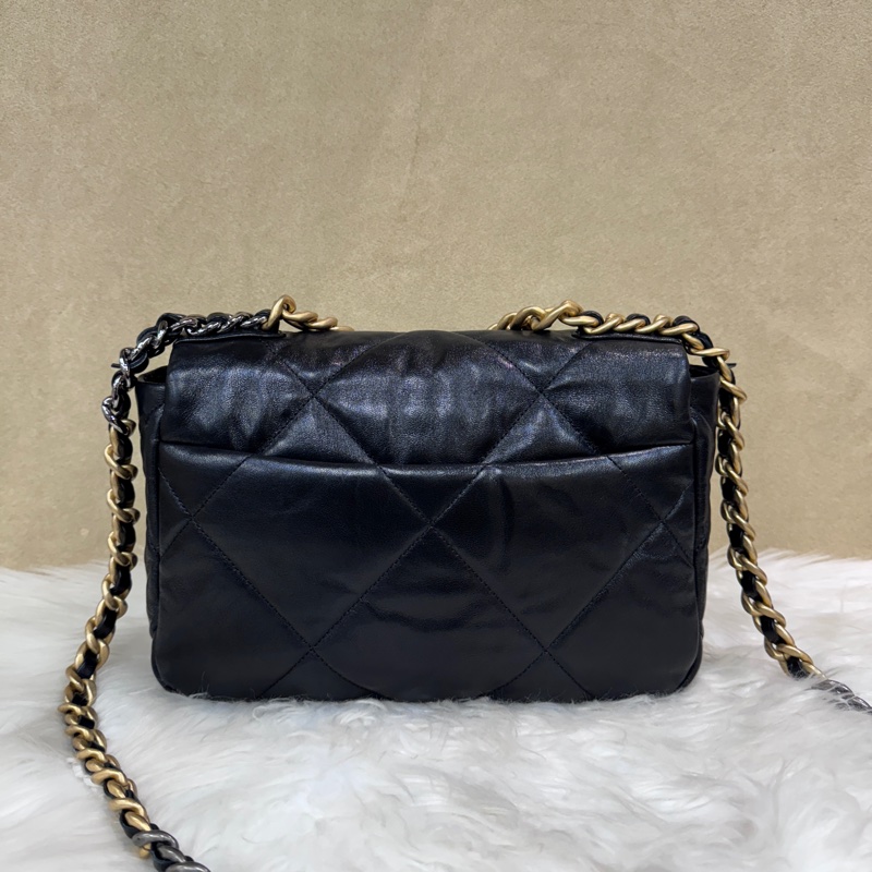 Chanel 19Bag 26 黑山羊霧金釦手提斜背包-1