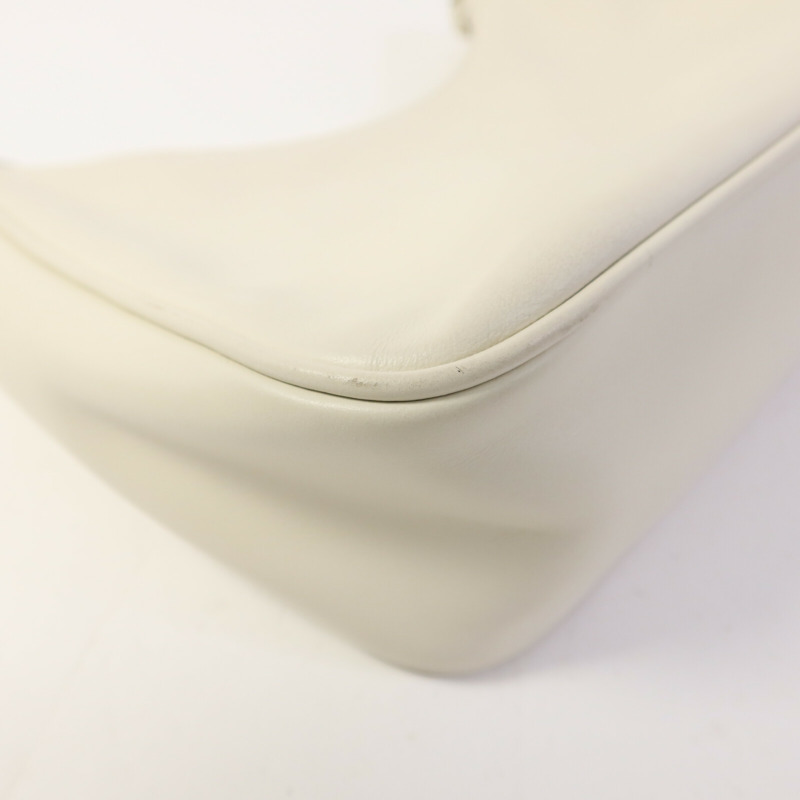 PRADA 牛皮皮革Re-Edition 2005金扣手挽肩背兩用袋-16