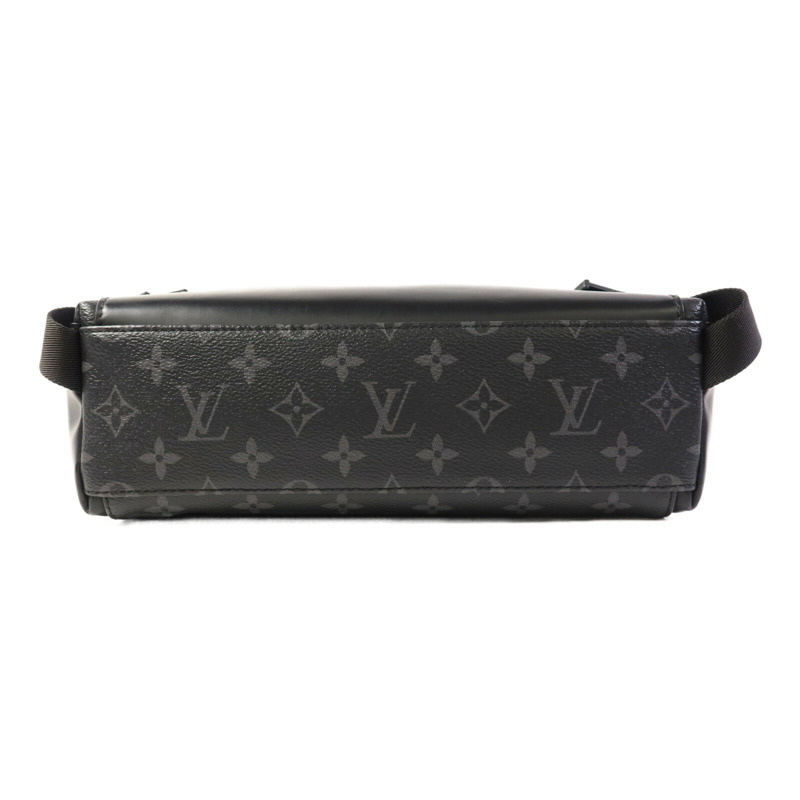 LOUIS VUITTON Monogram Eclipse Messenger PM Voyager銀扣肩背袋-3