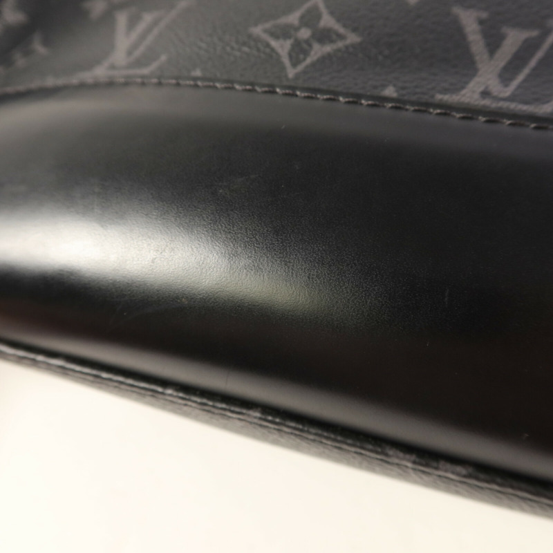 LOUIS VUITTON Monogram Eclipse Messenger PM Voyager銀扣肩背袋-15