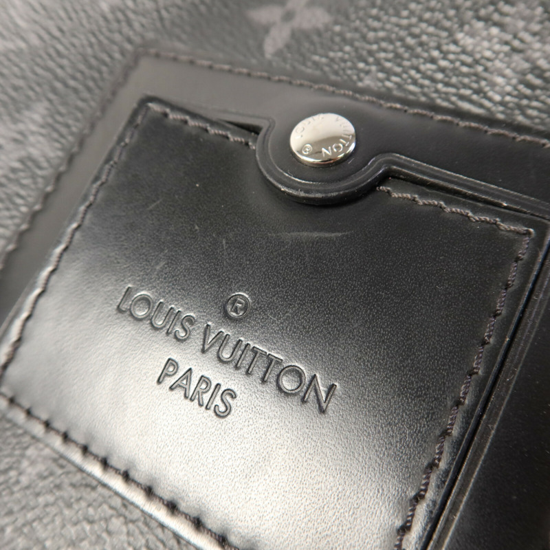 LOUIS VUITTON Monogram Eclipse Messenger PM Voyager銀扣肩背袋-18