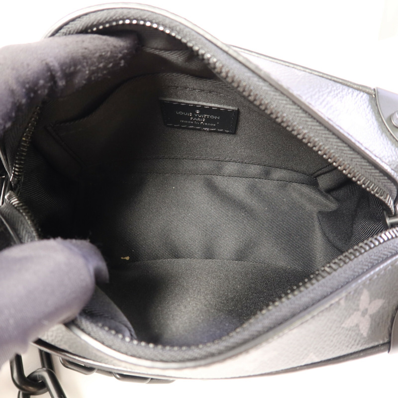 LOUIS VUITTON Monogram Eclipse Mini Soft Trunk肩背袋-5
