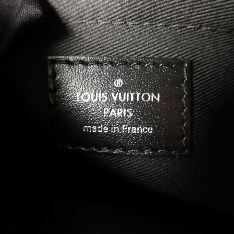 LOUIS VUITTON Monogram Eclipse Mini Soft Trunk肩背袋-6