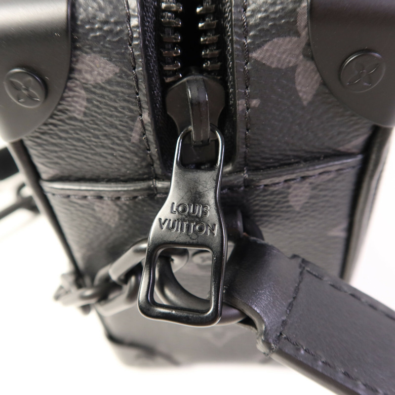 LOUIS VUITTON Monogram Eclipse Mini Soft Trunk肩背袋-7