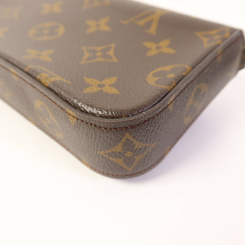 LOUIS VUITTON Monogram Felicie Strap & Go金扣肩背袋-15