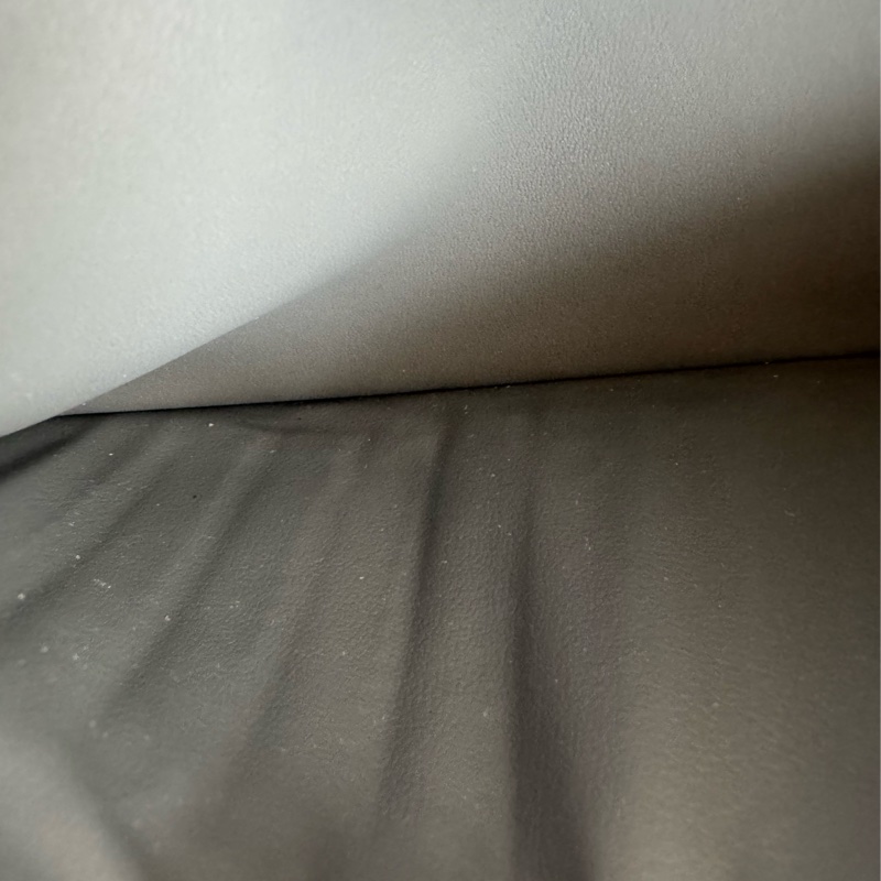 LV m81335灰壓紋對開長夾-29