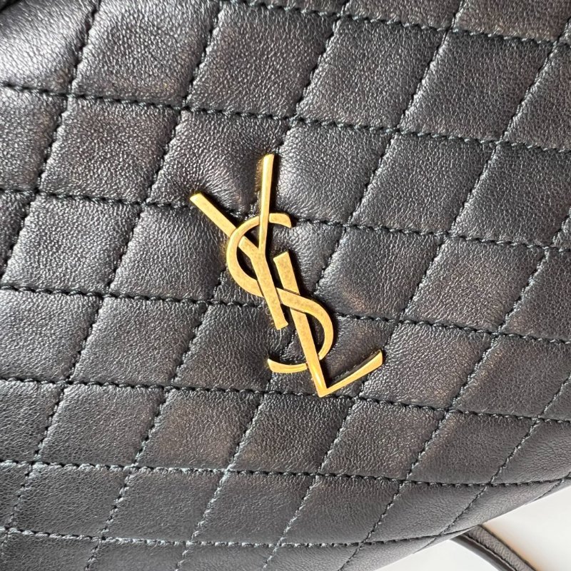 全新品 YSL 733667  黑菱格圓餅包-6
