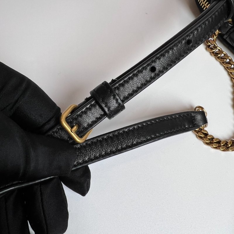 全新品 YSL 733667  黑菱格圓餅包-7