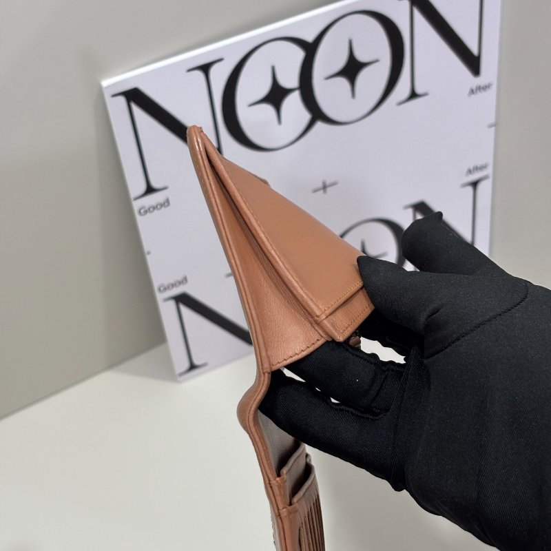 📍CHANEL 外縫線對開長夾-14