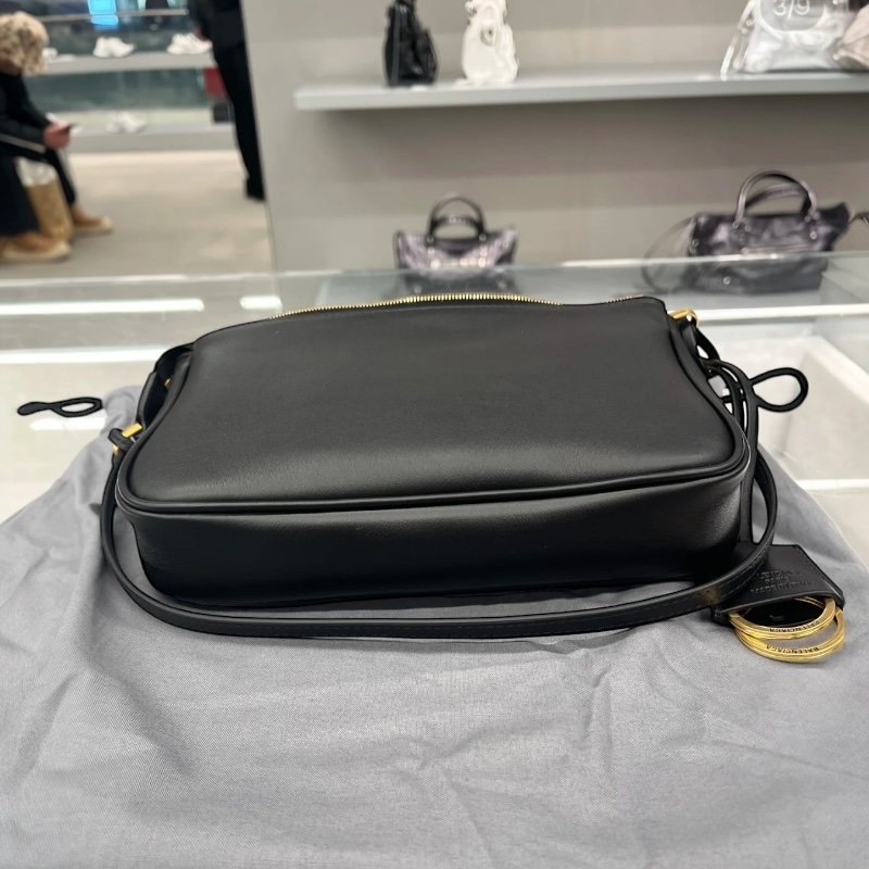 🎉新品好折扣✨Balenciaga 814111 Rodeo Sling 小牛皮迷你包 黑色-9