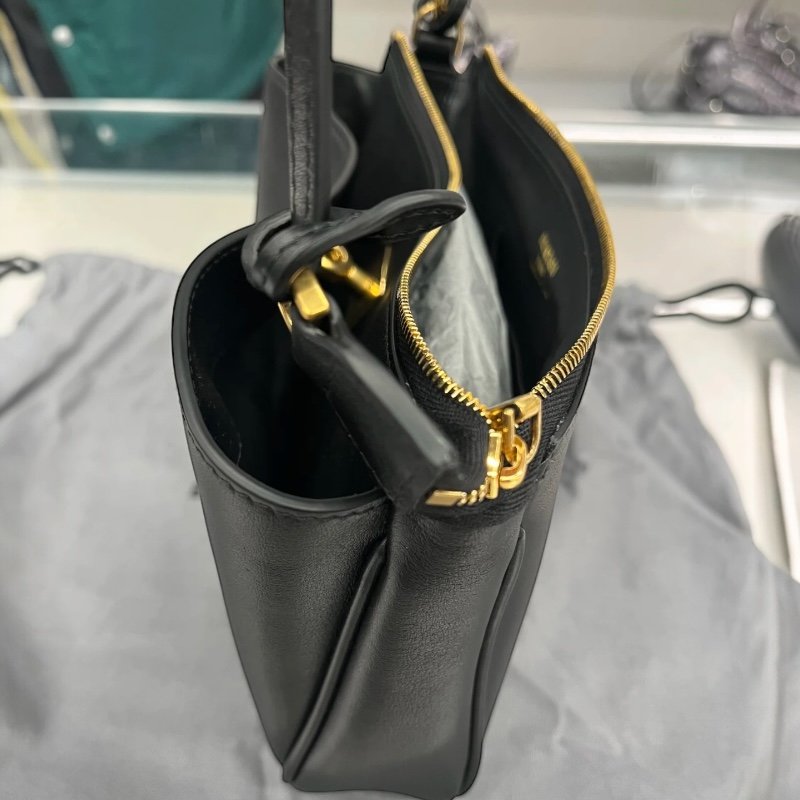 🎉新品好折扣✨Balenciaga 814111 Rodeo Sling 小牛皮迷你包 黑色-12