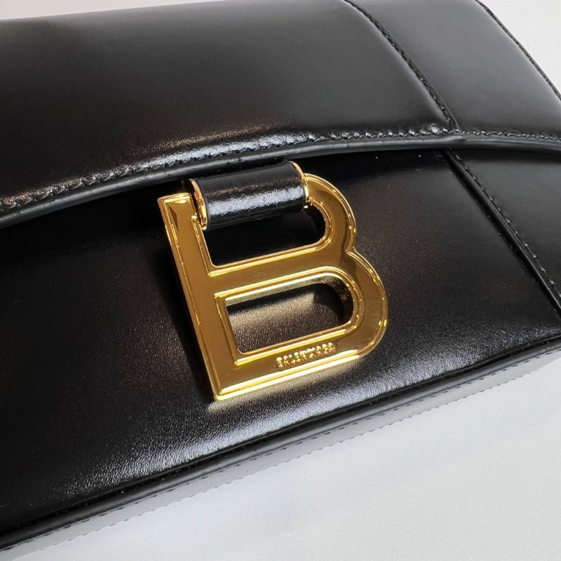 全新品 BALENCIAGA  B字素面掀蓋側背包-7