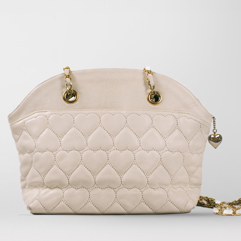 🧠小浮気見世物小屋🧠義大利製🇮🇹MOSCHINO 絎縫鍊條肩背包｜奶油白真皮 × 金色五金愛心-7