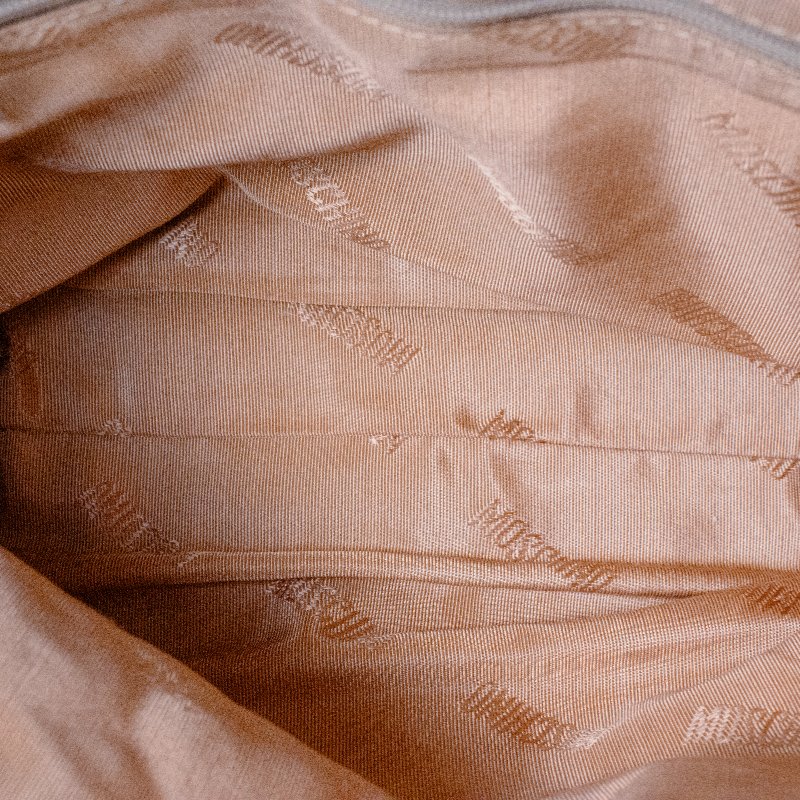 🧠小浮気見世物小屋🧠義大利製🇮🇹MOSCHINO 絎縫鍊條肩背包｜奶油白真皮 × 金色五金愛心-10