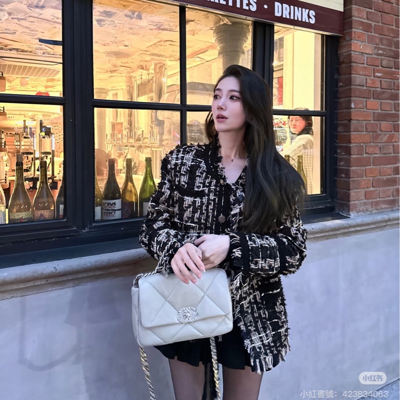 ෆ Chanel 19bag 高級奶奶灰🩶-4