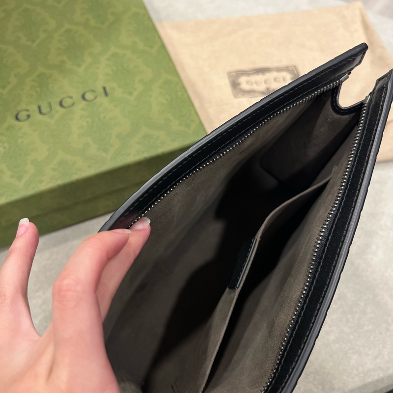 Gucci 黑壓紋手拿包-2