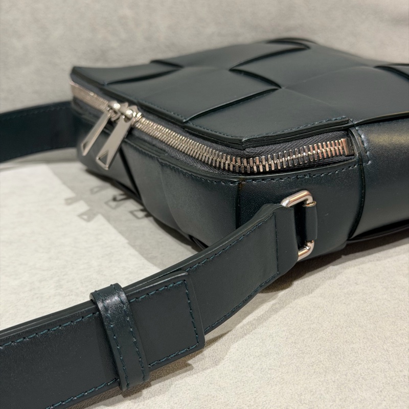 Bottega Veneta Cassette Camera Bag BV 相機包 斜背 側背 肩背-5