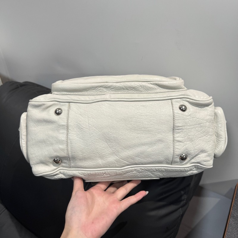 Prada白色全皮機車包炸藥包肩背包手提包-5