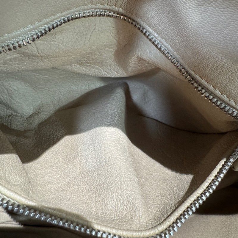 Prada白色全皮機車包炸藥包肩背包手提包-8