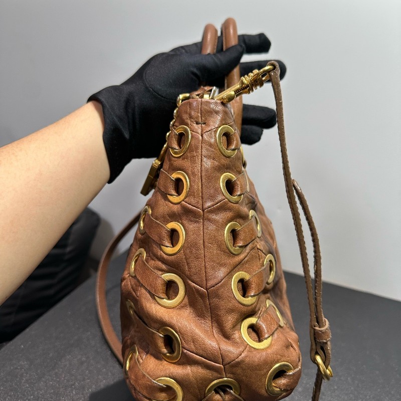 Miumiu 美拉德棕綁帶金環手提包肩背包-3