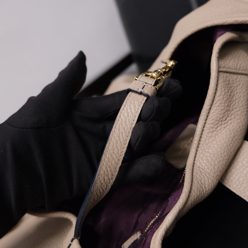 Loewe Leather Shoulder Bag 羅意威中古鎖頭Hobo菜籃子包-13