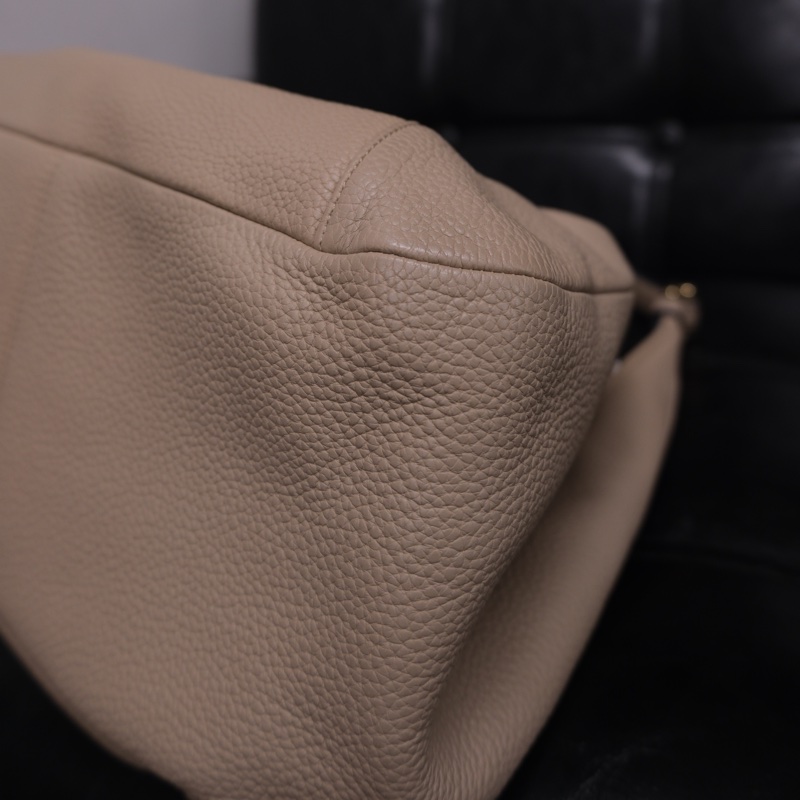 Loewe Leather Shoulder Bag 羅意威中古鎖頭Hobo菜籃子包-14