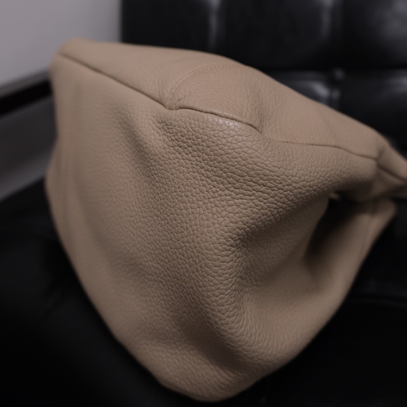 Loewe Leather Shoulder Bag 羅意威中古鎖頭Hobo菜籃子包-16