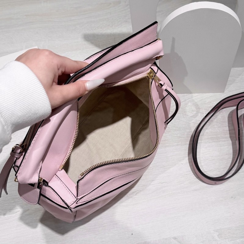 Loewe粉色中號puzzle手提包肩背包-3