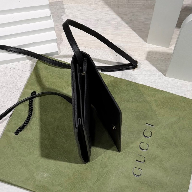 Gucci古馳黑色全皮壓花woc斜背包-2