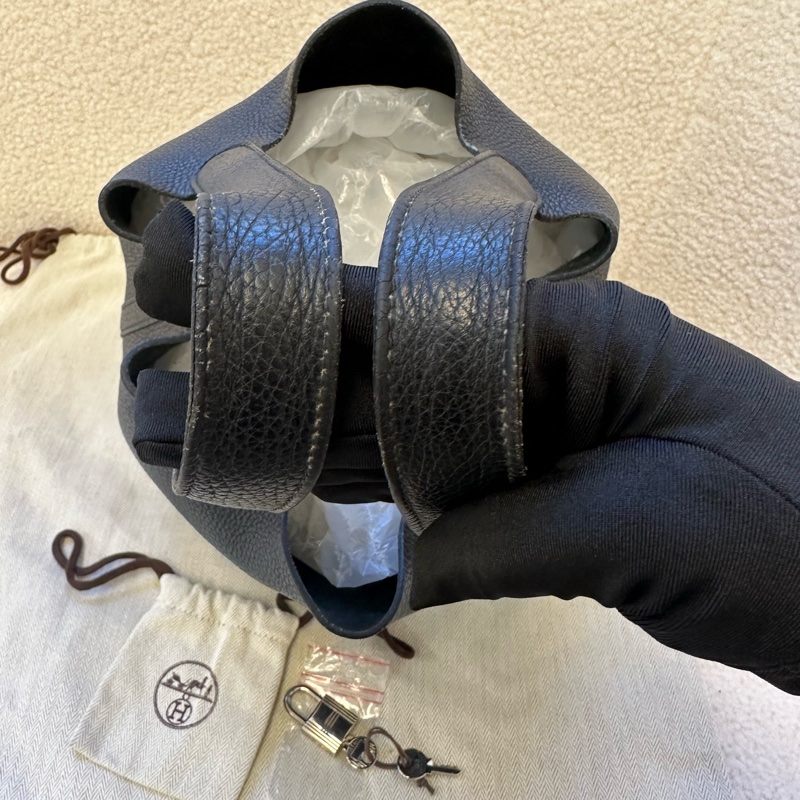 HERMES愛馬仕 黑銀菜籃子22手提包 👜A刻-17