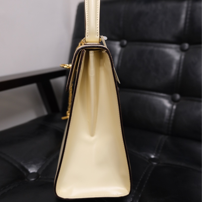 Celine Leather Hand Bag 賽琳奶油白中古Kelly懷表扣手提包-4