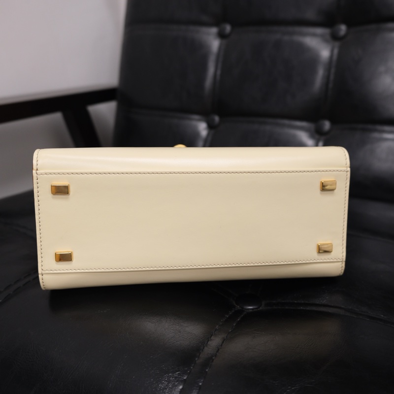 Celine Leather Hand Bag 賽琳奶油白中古Kelly懷表扣手提包-5