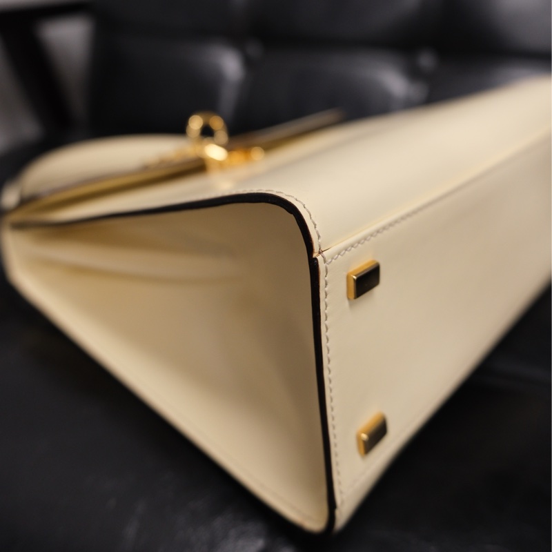 Celine Leather Hand Bag 賽琳奶油白中古Kelly懷表扣手提包-13