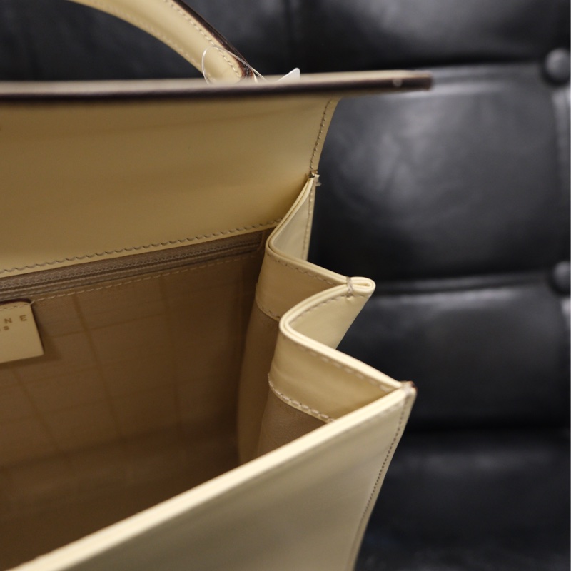 Celine Leather Hand Bag 賽琳奶油白中古Kelly懷表扣手提包-14
