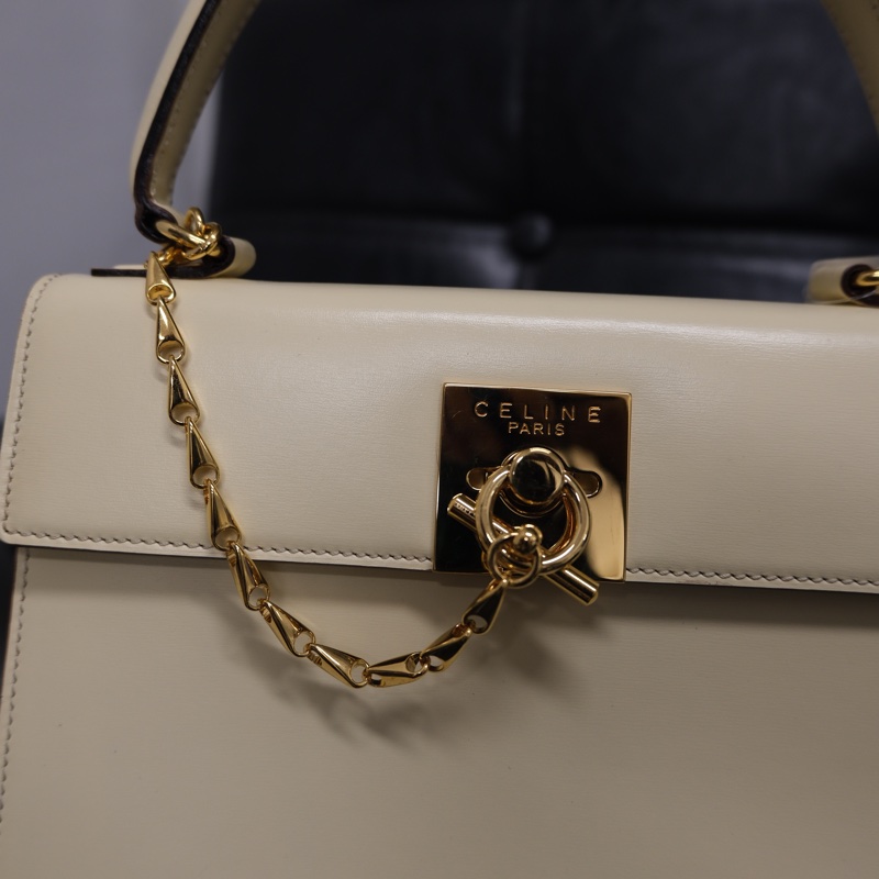 Celine Leather Hand Bag 賽琳奶油白中古Kelly懷表扣手提包-18